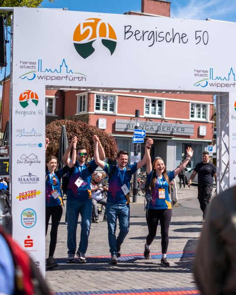 Mit Freude am Wandern dabei | Bergische 50 · Das Sport-Event im Bergischen Land Mit Freude am Wandern dabei | Bergische 50 · Das Sport-Event im Bergischen Land